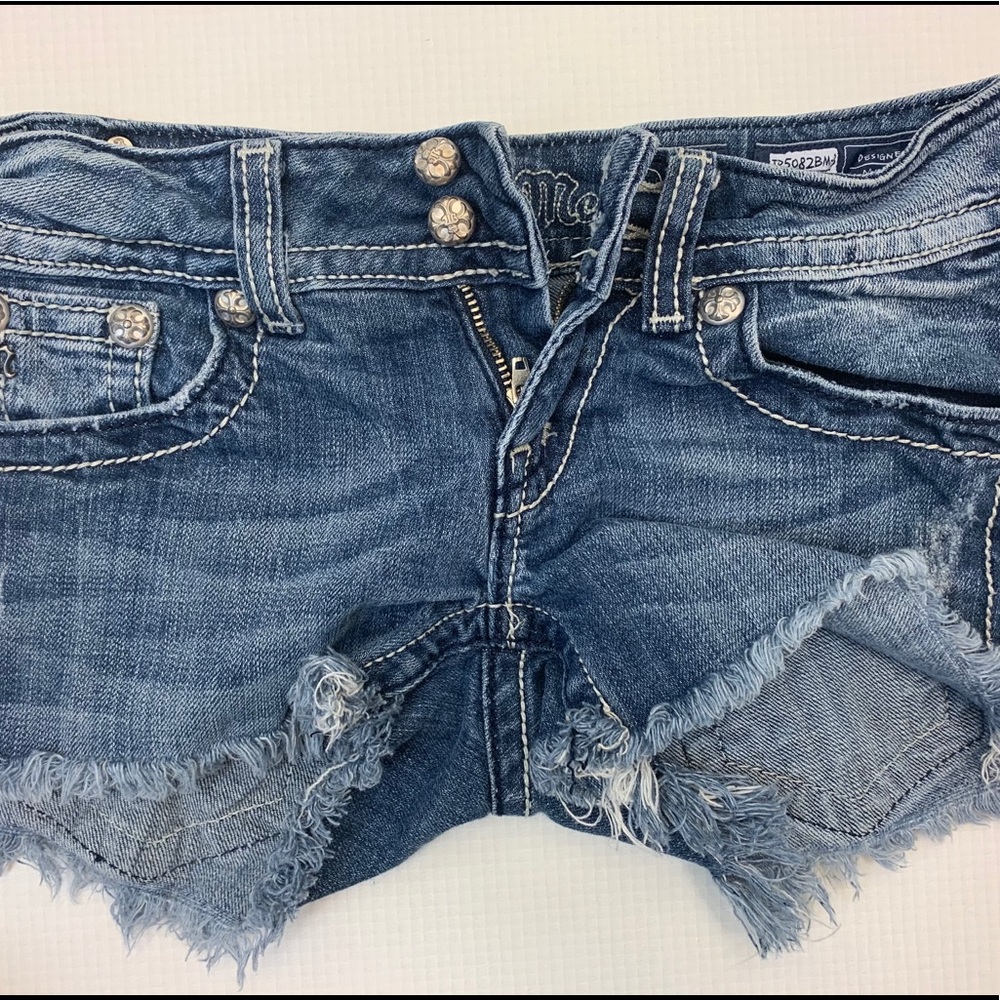Miss Me Short Shorts with fray on bottom